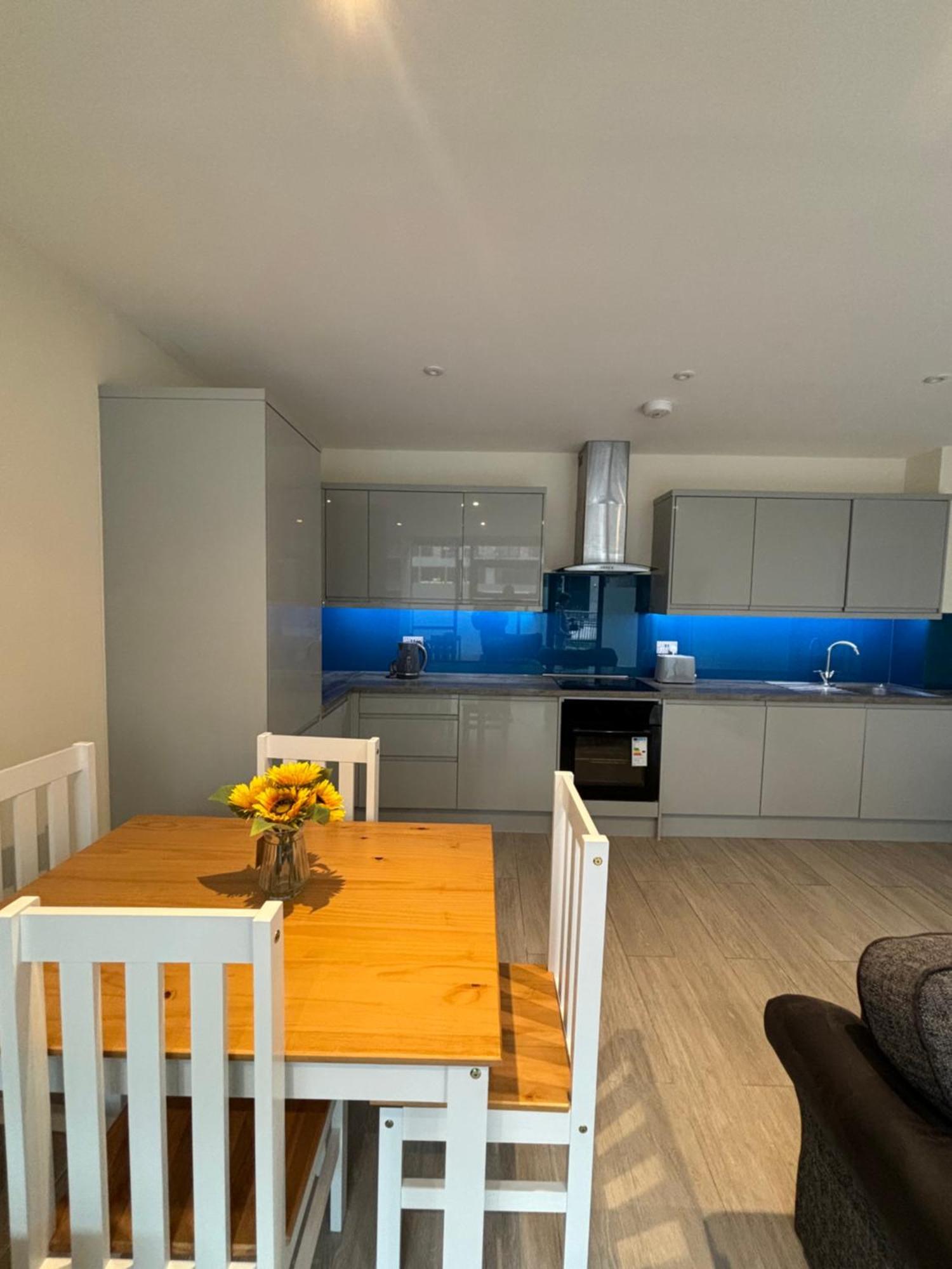 Apartment Claret And Blue London
